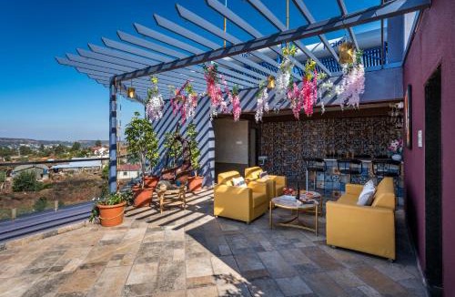 Kaswand Villa | SaffronStays Blueberry - 4BR Panchgani villa with pool, bar lounge & terrace, lush garden vibes for family celebrations