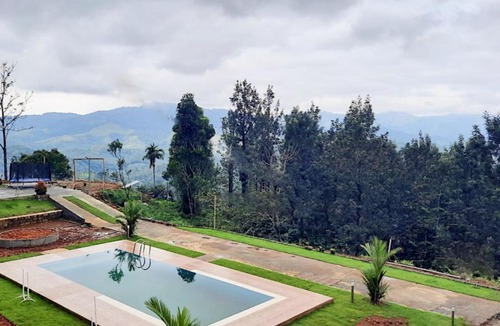Kunnathidavaka Villa | SaffronStays Cholamala, Wayanad