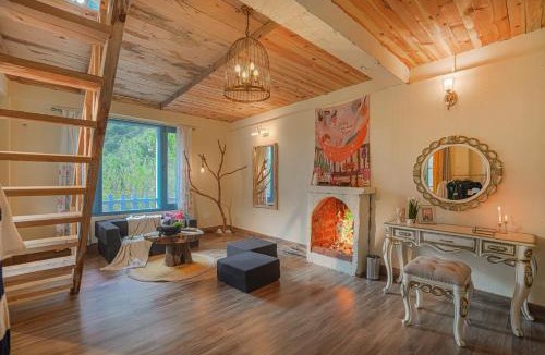Banjar Villa | SaffronStays Fairytale Villa - 3 bedroom villa in orchards and access to the river