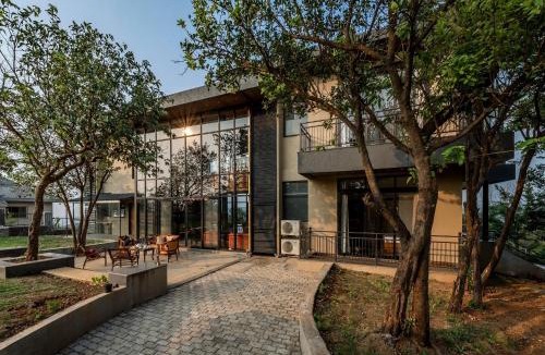 Aamby Valley City Villa | SaffronStays Falcon Hill, Lonavala - luxury villa with infinity pool near Lion's Point