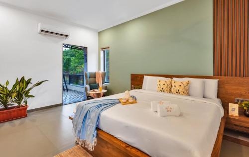 Uddar Villa | SaffronStays Fernshade - 3BR Khopoli retreat, patio, lawn picnics & riverside walks, quick Mumbai access via Atal Setu
