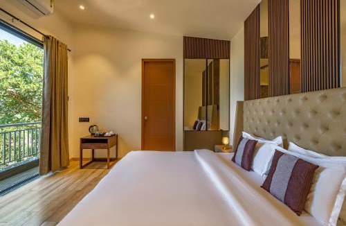 Atvan Ski Chalet | SaffronStays Hillside Harrier - Swiss-style cottages in Lonavala with balconies & bathtub