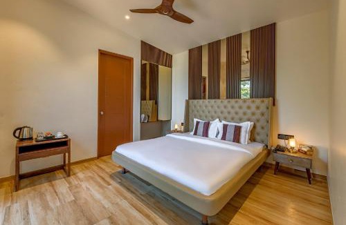 Atvan Ski Chalet | SaffronStays Hillside Harrier - Swiss-style cottages in Lonavala with balconies & bathtub