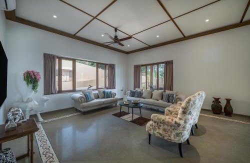 Khattalwada Villa | SaffronStays Lakefront Nivriti