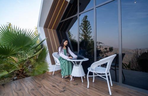 Jakh Villa | SaffronStays Luna Celeste