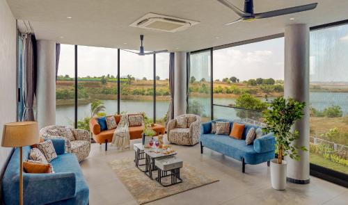 Trimbak Villa | SaffronStays Serivaas The Lakeview Estate