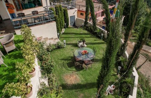 Solan Villa | SaffronStays Summer Estate - 3BR hill-view villa with verandah, farm dining, treks & live BBQ under starry skies