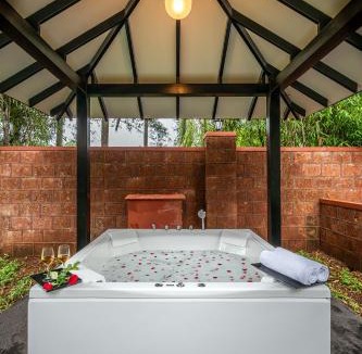 Mahabaleshwar Villa | SaffronStays The Glass Grove - Romantic 1BR Glasshouse Retreat with Jacuzzi & Hill Views