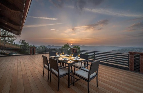 Medha Villa | SaffronStays Whistling Thrush - 6BR luxury villa with infinity pool, gym, sauna & 13-acre estate near Table Land