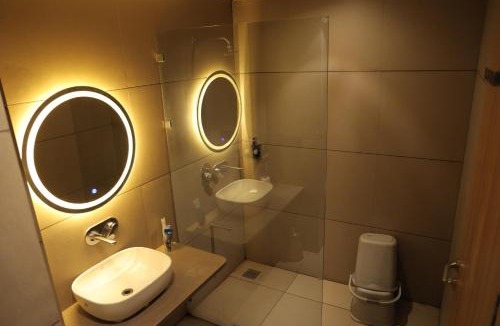 Hoshangabad Hotel | Sai Krishna Hill View Resort