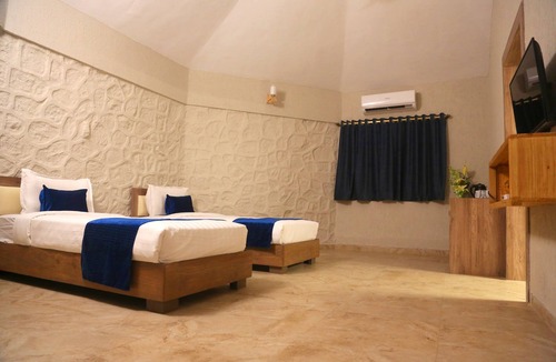 Khopoli Hotel | Sai River Resort