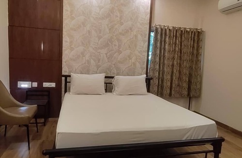 Jhargram Hostel | Salboni Retreat