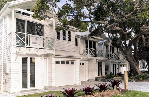 Kiama Villa | Salty Palm's Luxury Villa's By the Sea - TWO