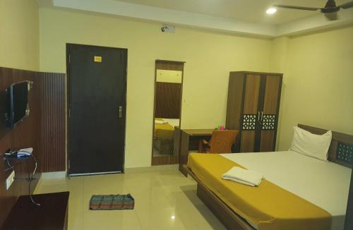 Nagapattinam Hotel | Santhosh Inn