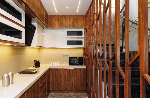 Hosur Apartment | Sapphire Garden Villa 3bhk Pool 1hr Koramangala