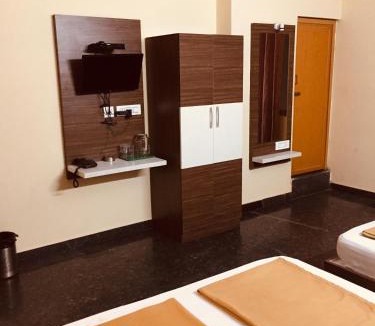 Wilson Garden House | Sapphire Inn
