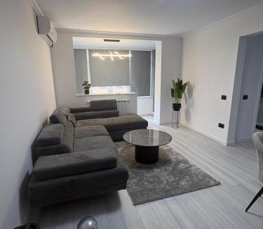 Piatra Neamt Apartment | Sarah Apartments