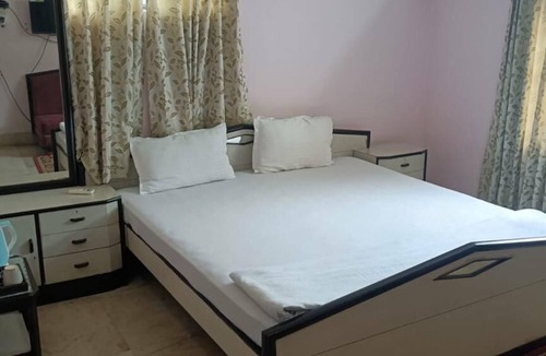 Neora Hotel | Saraswatipur Tea resort