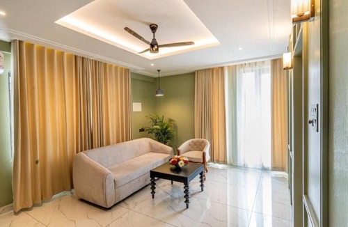 Kochi Hotel | Saravana Grand Suites – A Unit of Saravana Bhavan Veg Tables Kochi