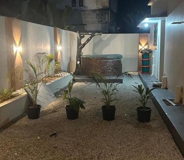 Varkala Hotel | SBJ Road House