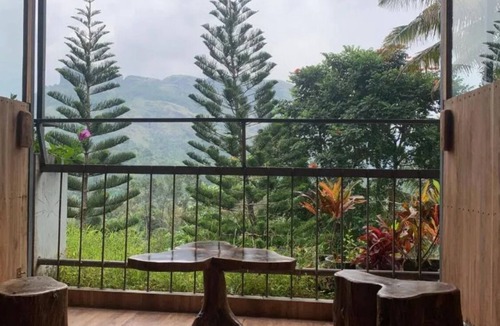 Devikolam House | Sceva's Garden Home - Double bed with balcony - 2