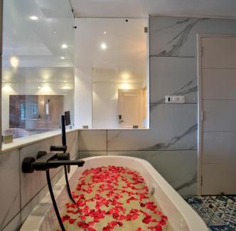 Calangute Hotel | Sea Cliff