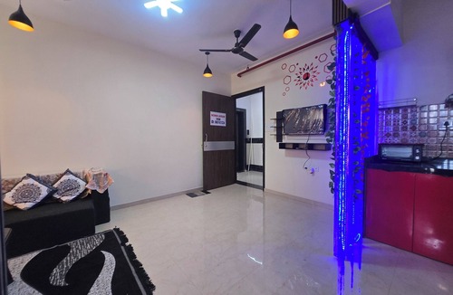 Wadala Apartment | Sea view 26th floor comfortable Soothing apartment with AC in bedroom Mumbai