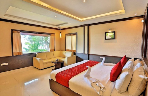 North Paravur Hotel | Seaflare Beach Resort & Spa