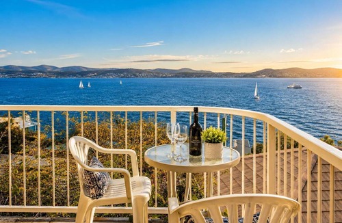 Sandy Bay House | Seaside Serenity-Panoramic Water Views-Sleeps 9