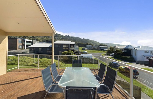 Apollo Bay House | Seaview on Seaview - Exceptional & Spacious With Sensational Views