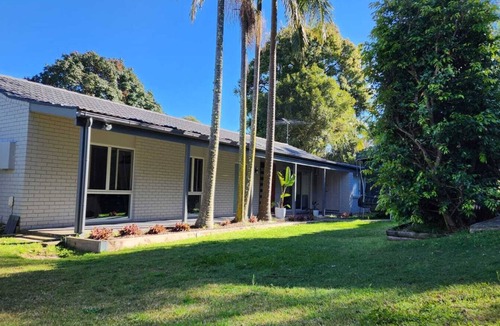 Hornsby Heights House | Secluded, entire single storey family home in beautiful Hornsby Heights