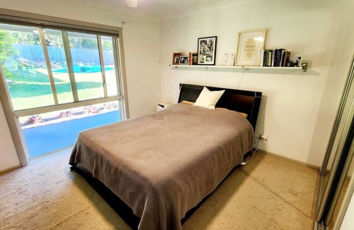 Hornsby Heights House | Secluded, entire single storey family home in beautiful Hornsby Heights