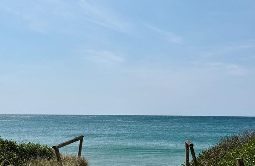 Gerringong Villa | Serene 3-bedroom Villa in charming Boat Harbour Gerringong for relaxing stays