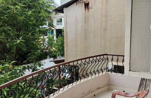 Caranzalem Apartment | Serene Homestay is where you can relax enjoying beauty of Miramar beach a walkab