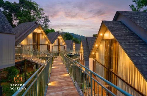 Vazhayil Hotel | Serene Horizon Thekkady