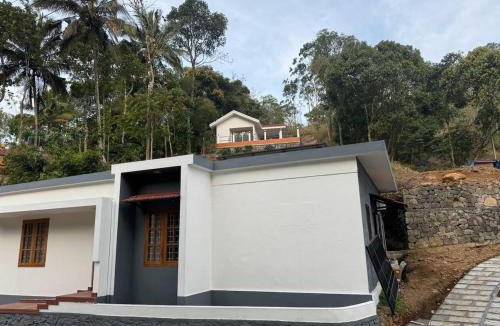 Pirmed House | Serene villa