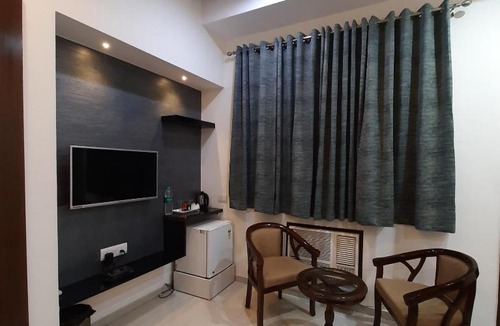 Sector 70 Hotel | Shacon Suites