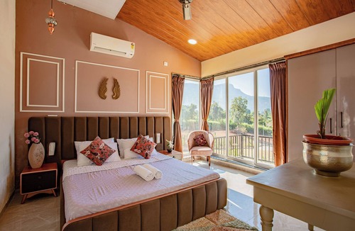 Karjat House | Shakuntala – The Forest Bird. Nestled on the edge of a quiet forest.