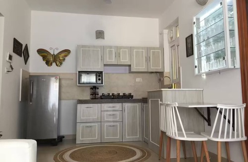 Kudal Apartment | Shalom 2 :Luxe1Bhk/5mins drive to Thalassa/Pool