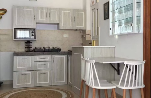 Kudal Apartment | Shalom 2 :Luxe1Bhk/5mins drive to Thalassa/Pool