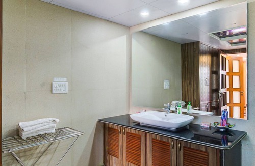 Guhagar Hotel | Shantai by the lake