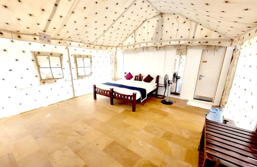 Kanoi Hotel | Sheesh Mahal Desert Camp
