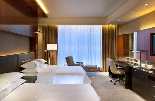 Rajajinagar Hotel | Sheraton Grand Bangalore Hotel at Brigade Gateway