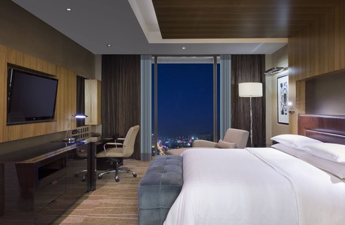 Rajajinagar Hotel | Sheraton Grand Bangalore Hotel at Brigade Gateway