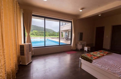 Dahanu Hotel | Shetty Farms