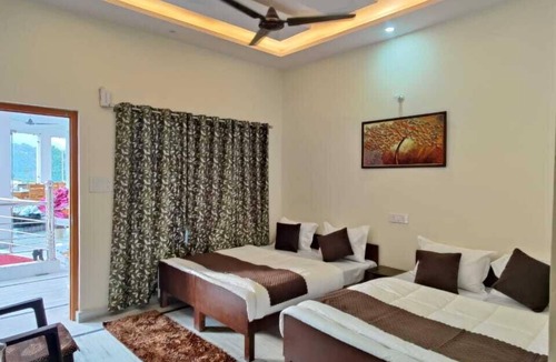 Guptkashi Hotel | Shiv Vilas palace