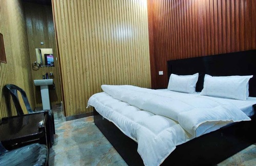 Guptkashi Hotel | Shiv Vilas palace