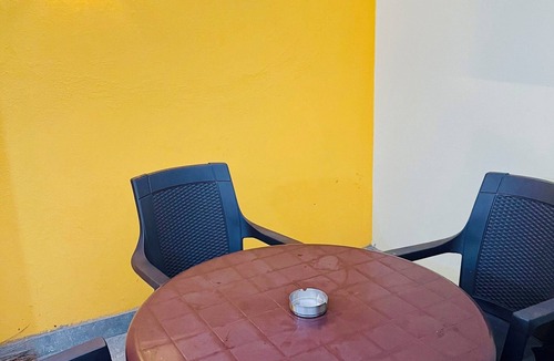 Sernabatim Apartment | Shore & More : Charming 2-bedroom apartment with AC, WiFi in tranquil Benaulim