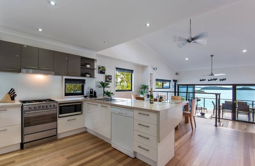 Hamilton Island Apartment | Shorelines 13