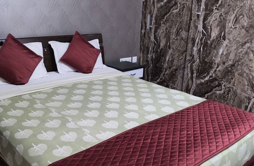 Saket Apartment | Short Stay Service Apartment In Saket